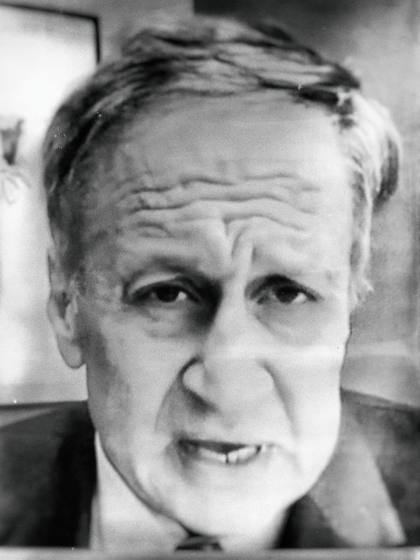 Portrait de Adam Aron