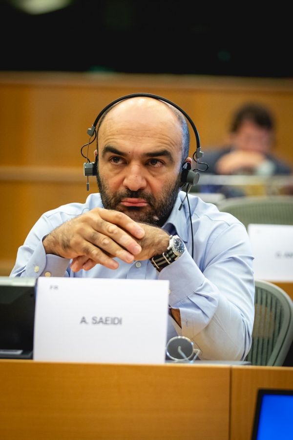 Portrait of Arash Saeidi