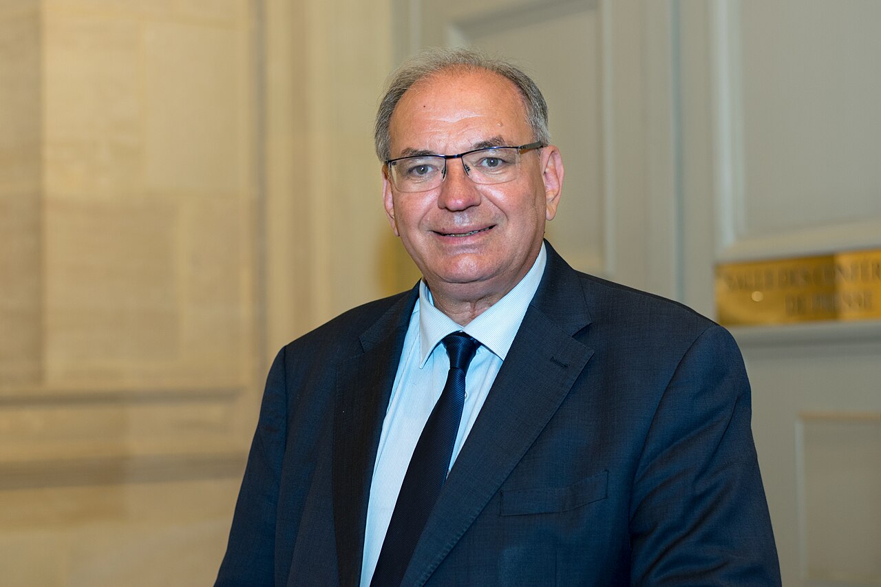 Portrait de Bernard Perrut