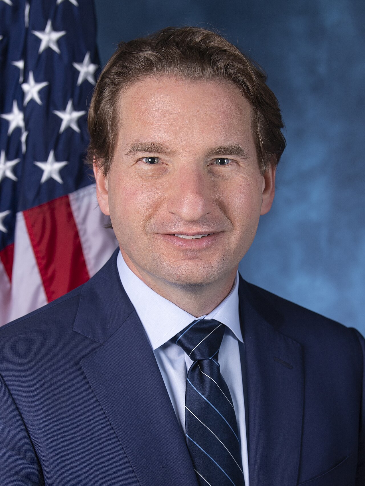 Portrait of Dean Phillips