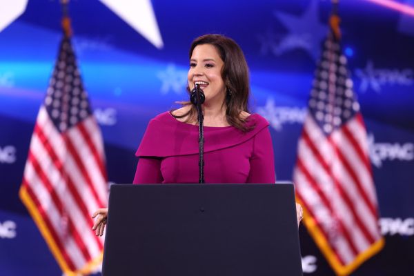 Portrait de Elise Stefanik