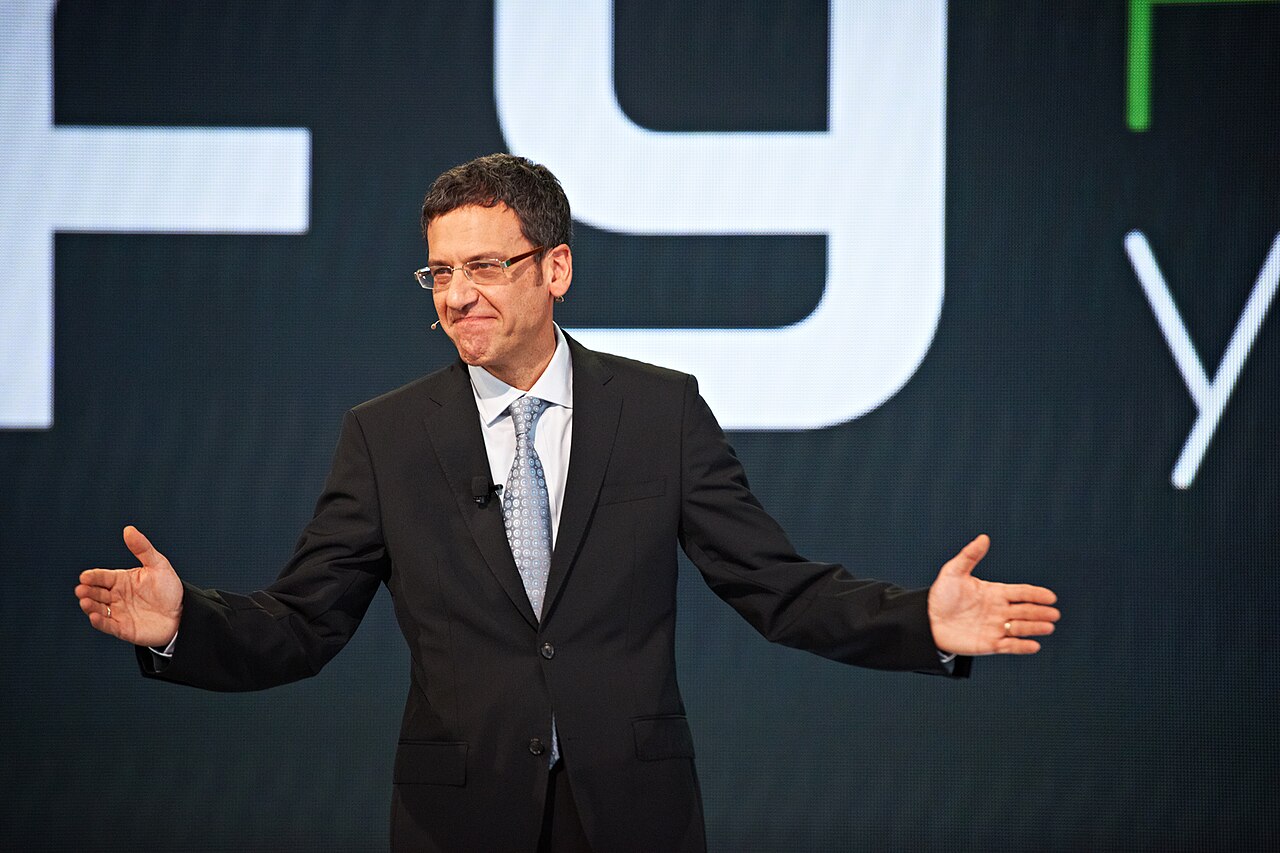 Portrait of Hamid Akhavan