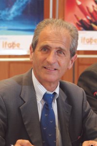 Portrait de Hubert Falco