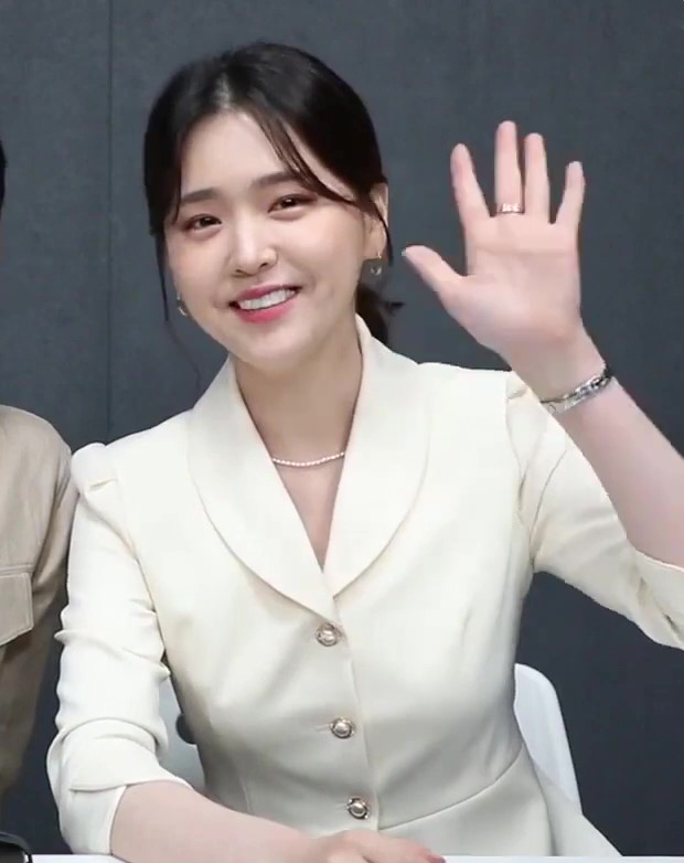 Portrait of Lee Ji-eun
