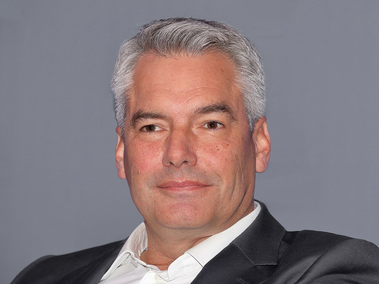 Portrait de Karl Nehammer