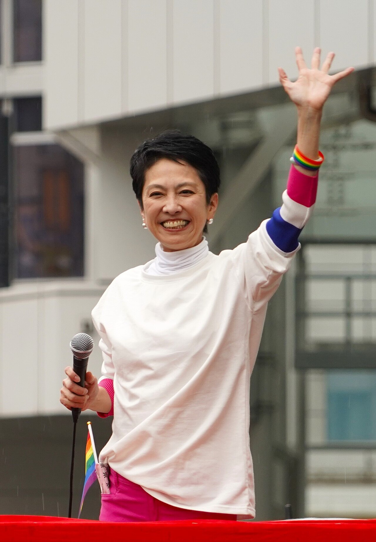 Portrait de Renho Saito