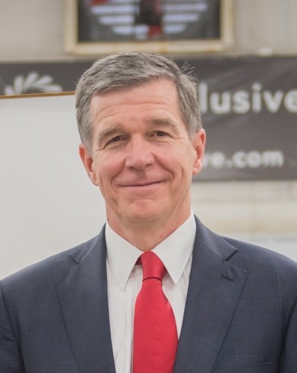 Portrait de Roy Cooper