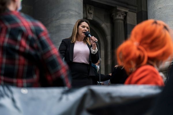 Portrait de Sarah Hanson-Young