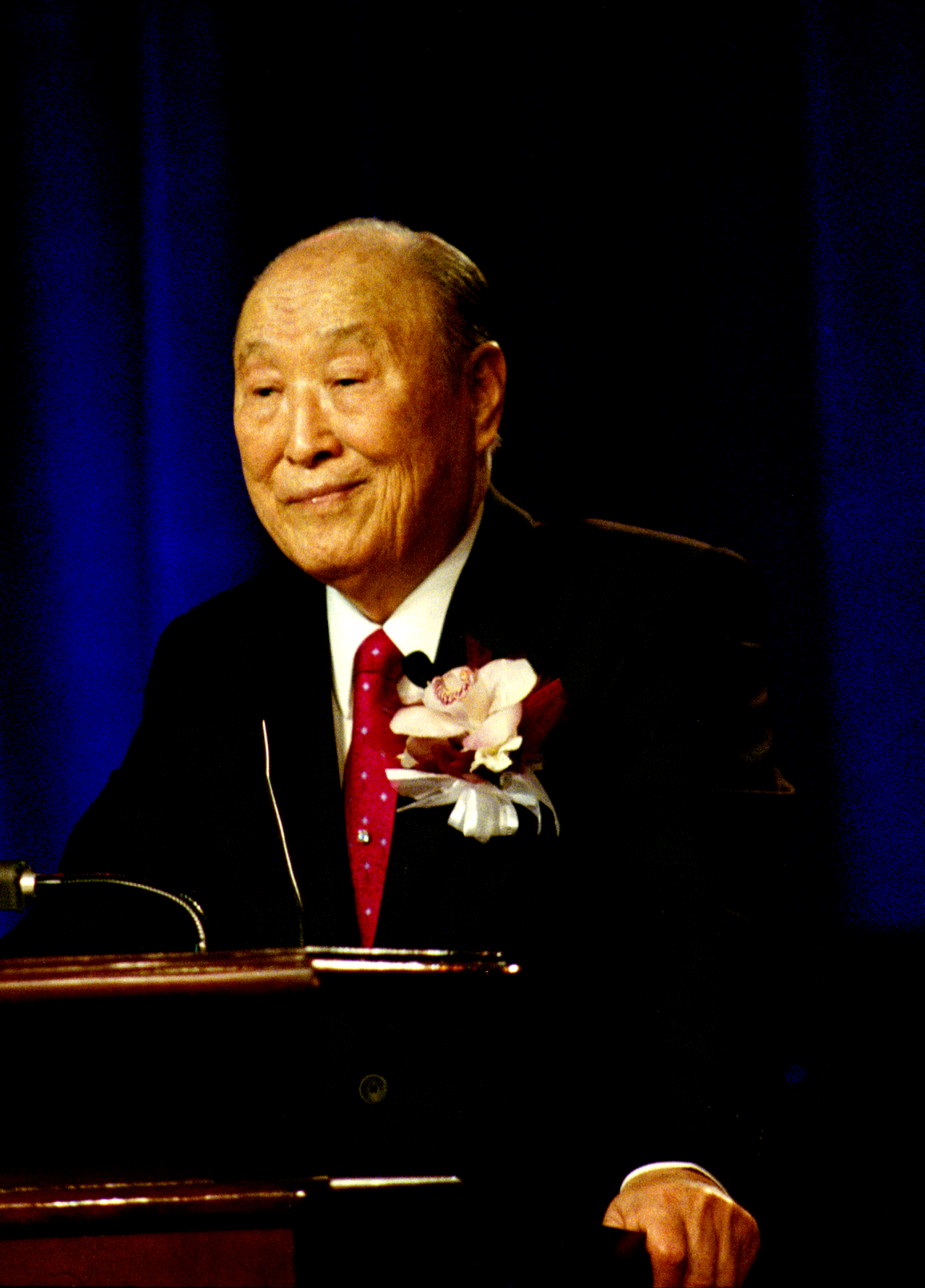 Portrait de Sun Myung Moon