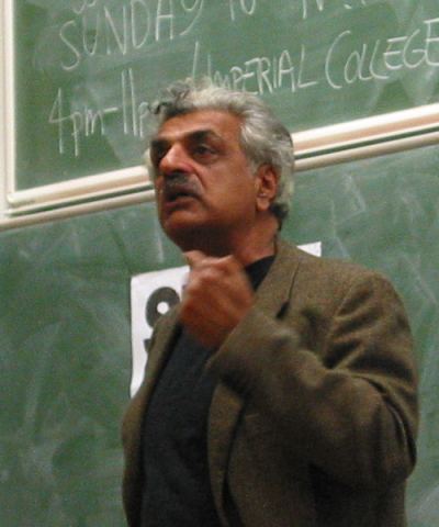 Portrait de Tariq Ali