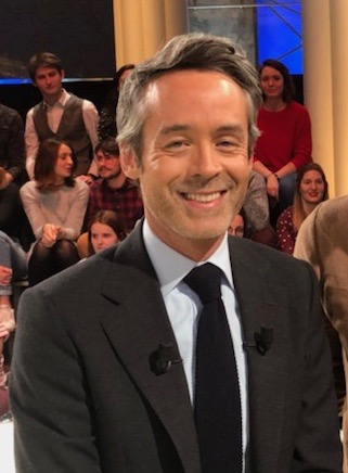 Portrait de Yann Barthès